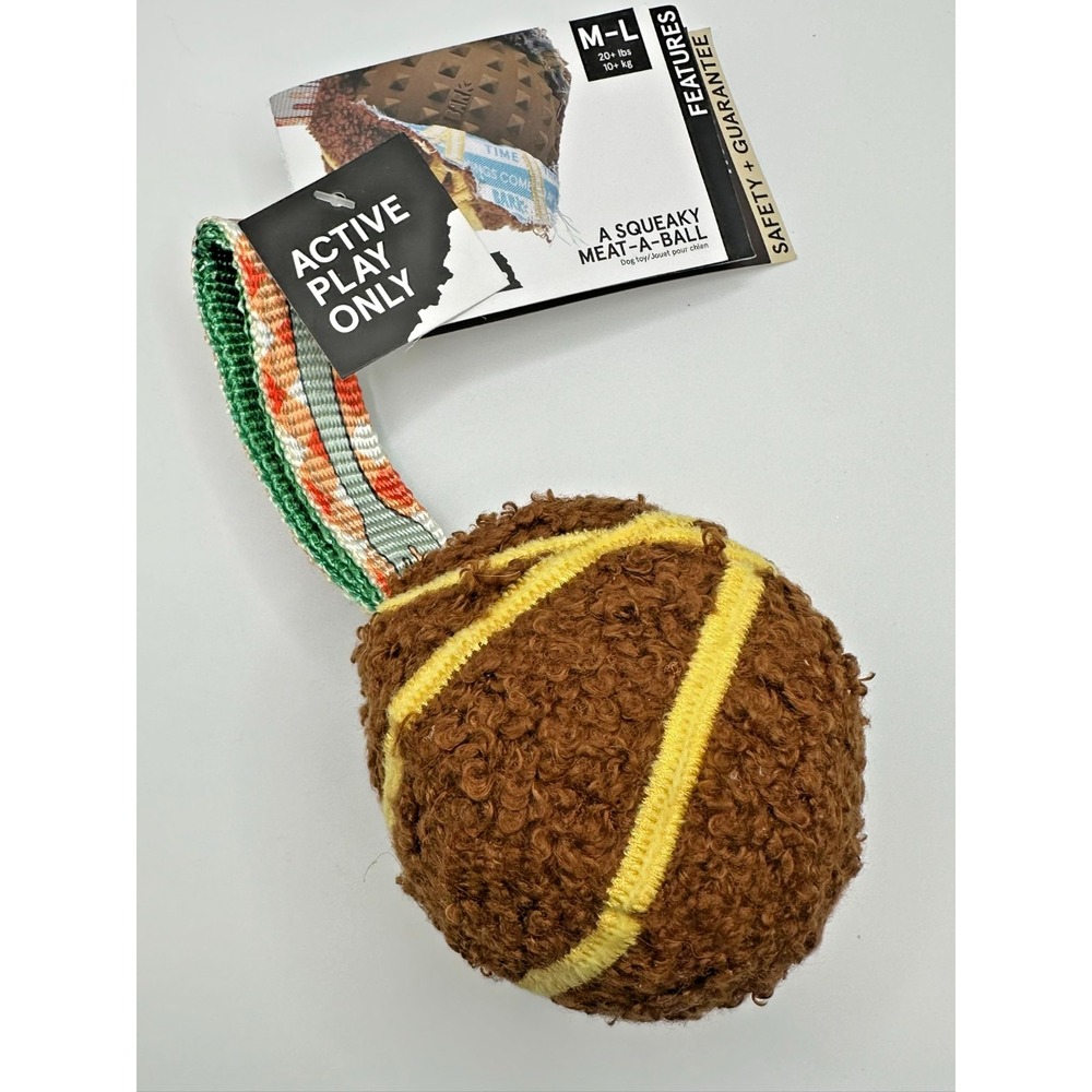 Bark Super Chewer M-L A Squeaky Meat-A-Ball - Beef Scented